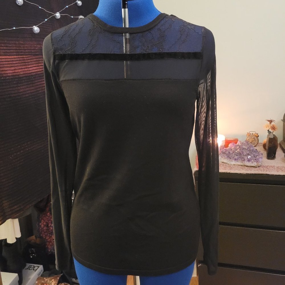 NWOT Lace Block Longsleeve Top